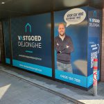 All_Signs_Gevelreclame_raamsticker_vastgoedkantoor gevelreclame in de vorm van een sticker op een vastgoedkantoor