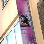 All_Signs_Gevelreclame_7 Gevelbanier aan de gevel van een kapper