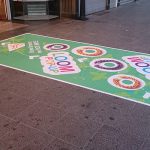 All_Signs_vloersticker2_Loom_pop_up Vloersticker Loom pop up voor een winkel.